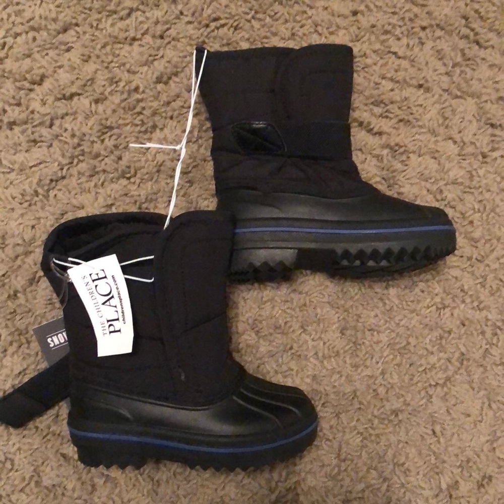 Size 7 toddler snow boots